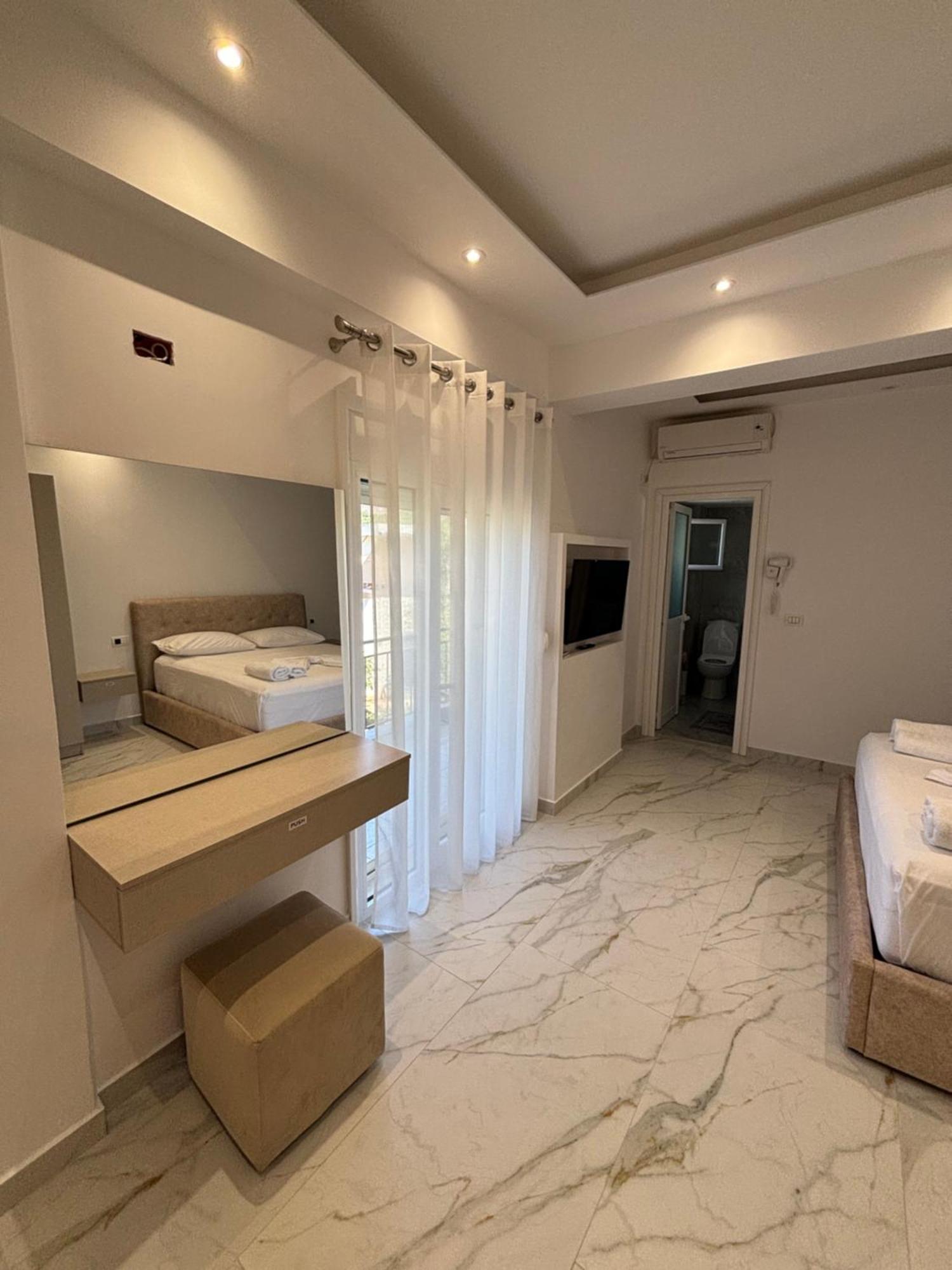 Harmony Apartments เดอร์มี ภายนอก รูปภาพ